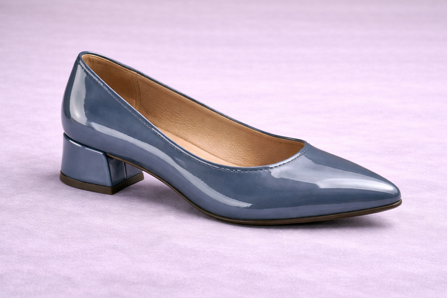 Zapato de salon de piel charol metalizado