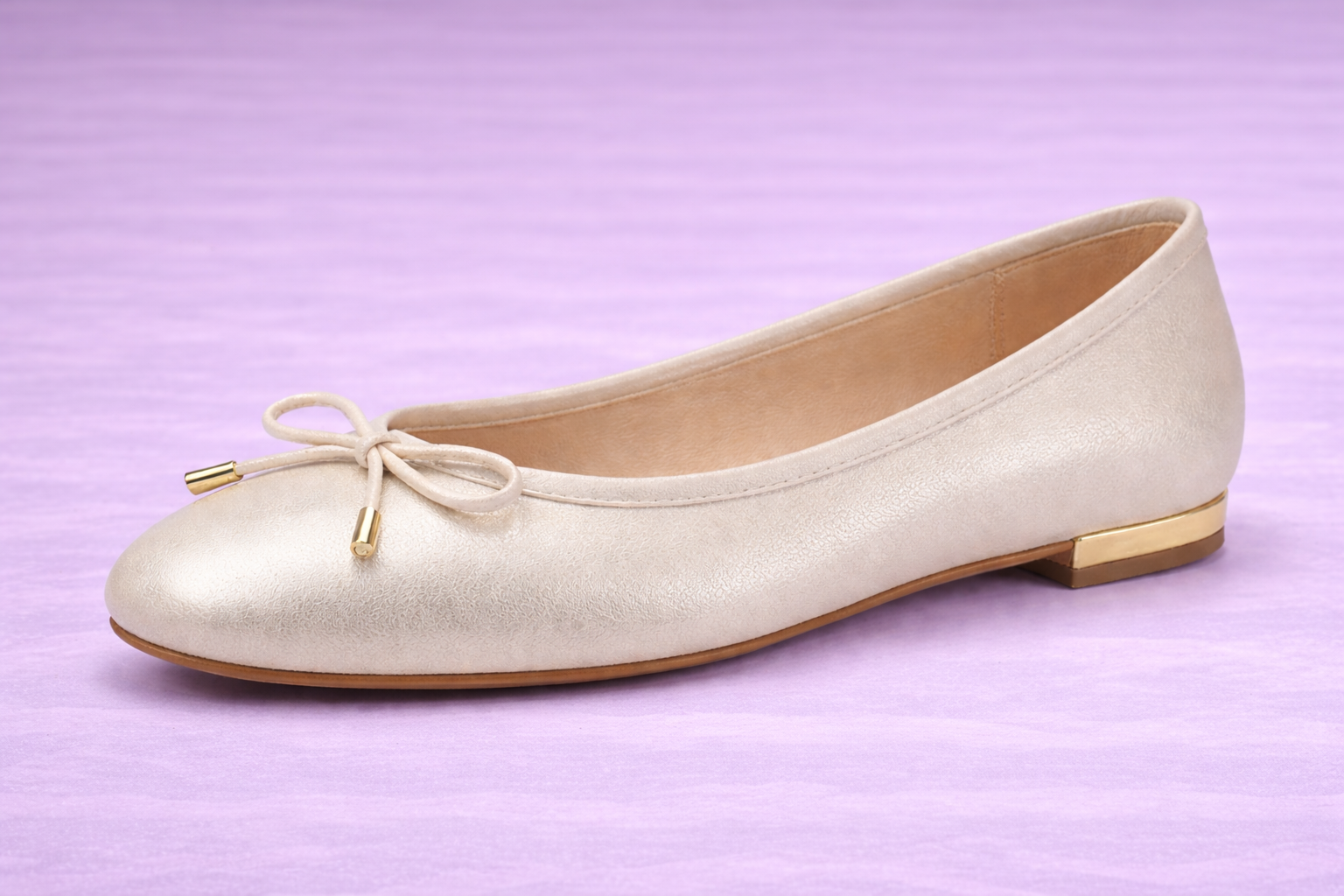 Bailarina piel mestizo metalizado